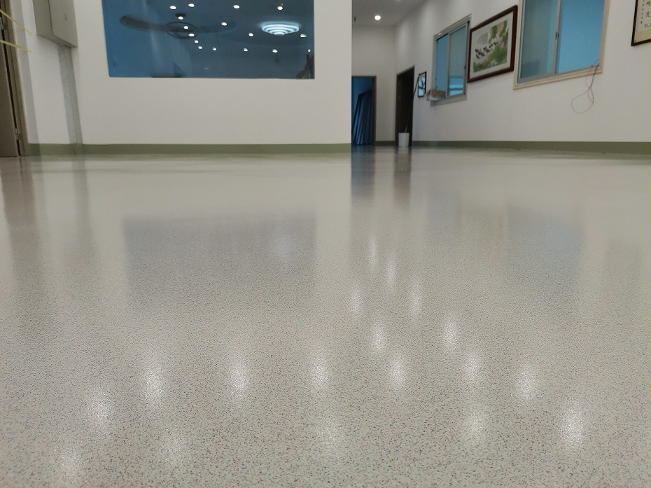 環(huán)氧彩砂自流平地坪