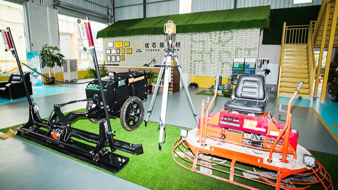 地衛(wèi)士-雙盤駕駛型研磨機(jī)與激光整平機(jī)