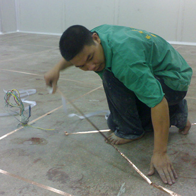 導(dǎo)電銅箔鋪設(shè)