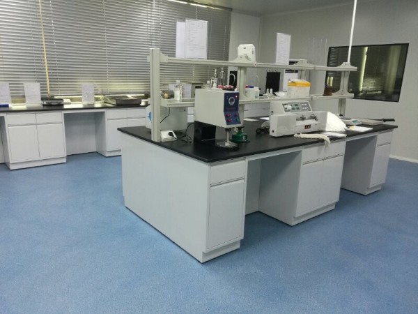 佛山華亨衛生材料有限公司選用地衛士環氧地坪漆工程