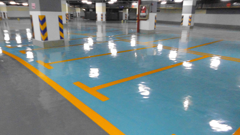 百花廣場停車場車道采用加強抗沖擊型環(huán)氧地坪