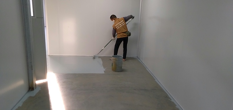 “地衛(wèi)士”環(huán)氧地坪漆施工