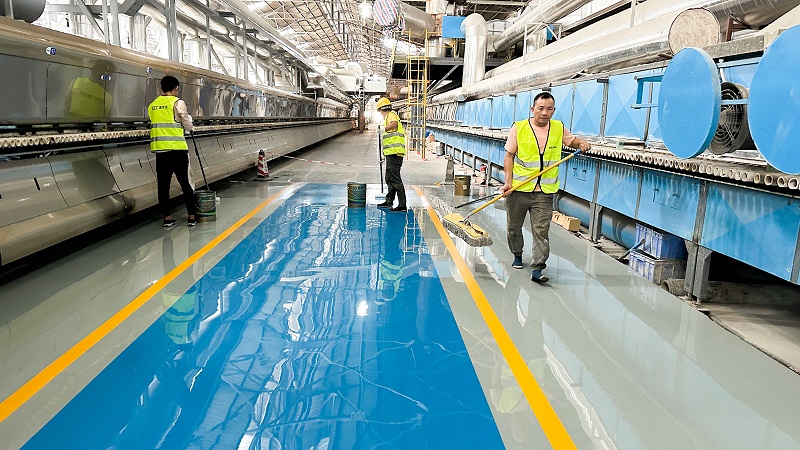 珠海市白兔陶瓷有限公司砂漿鏝面流展型環氧地坪及納米光亮超耐磨完工圖