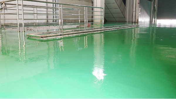 佛山鑫駕機(jī)動車檢測有限公司選用地衛(wèi)士環(huán)氧地坪漆工程